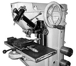 Vickers hardness tester